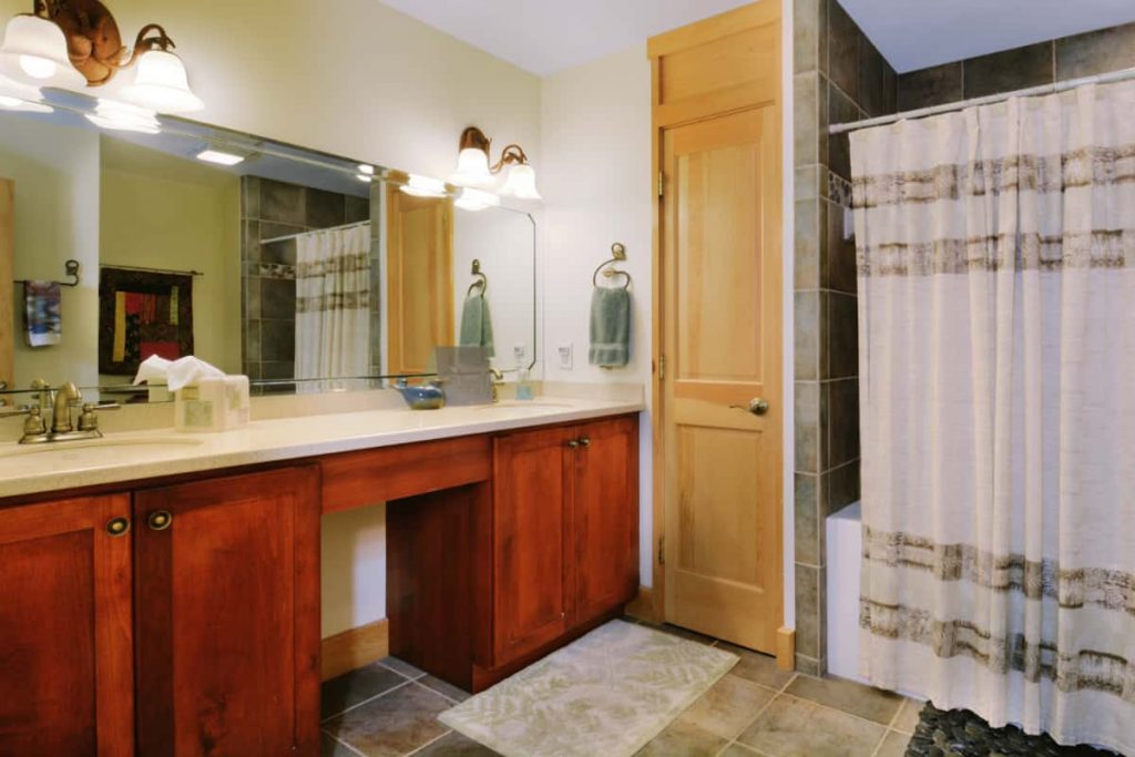 Luhn House Bath